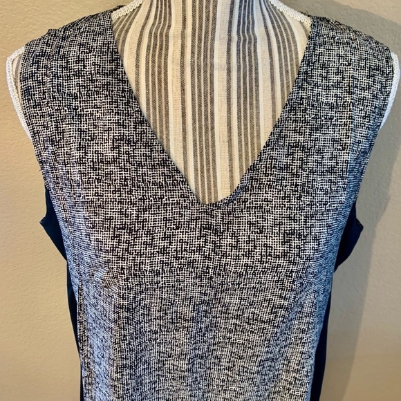 NEW Philosophy Sleeveless Top Medium Black White Pattern Solid Black Back Panel - Picture 2 of 15